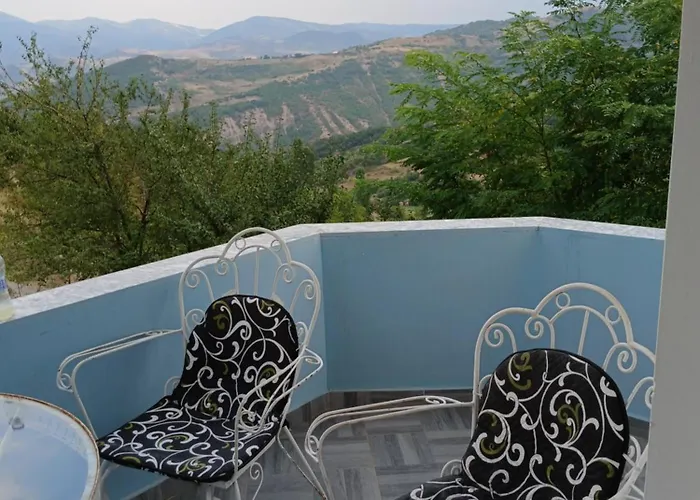 ゲストハウス Erjon